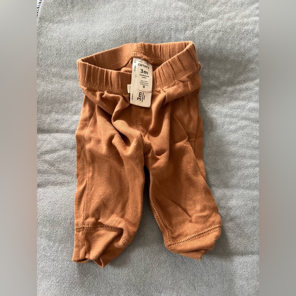 💕5 for $15: Carters 0-3/3 month pants